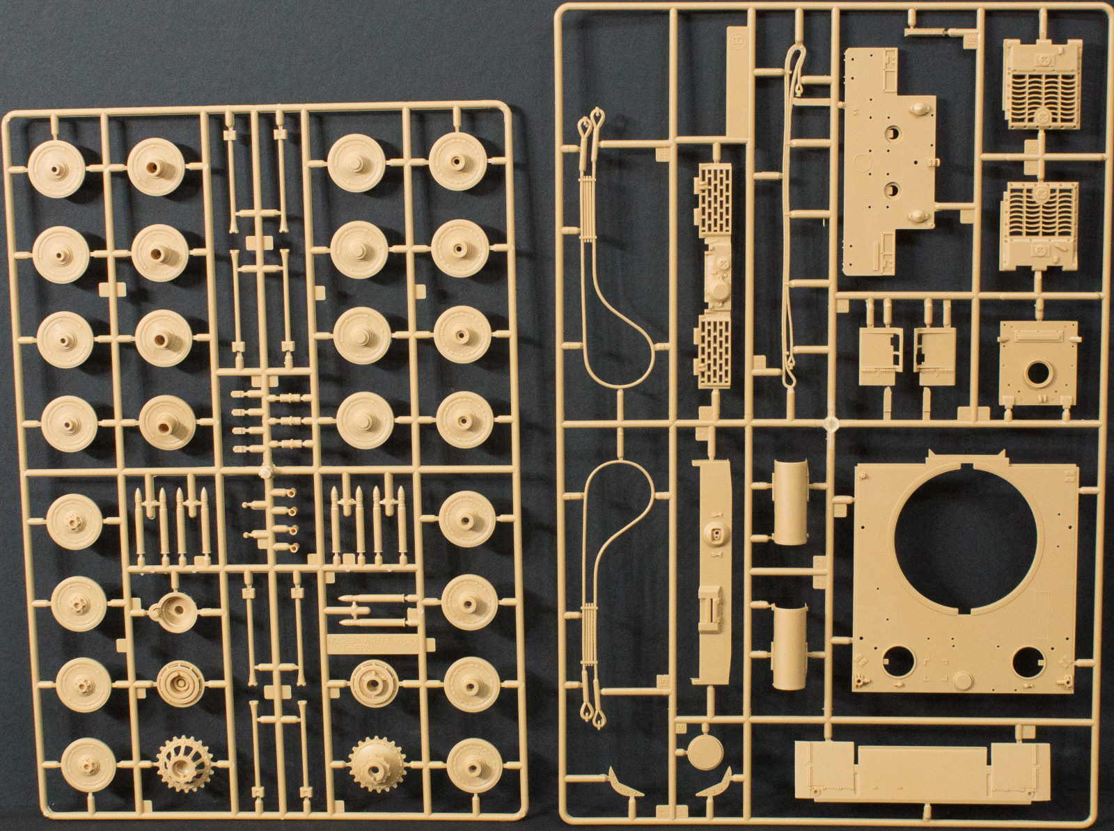 Academy 13287 1/35 Tiger I (Mid) Parts Image 02