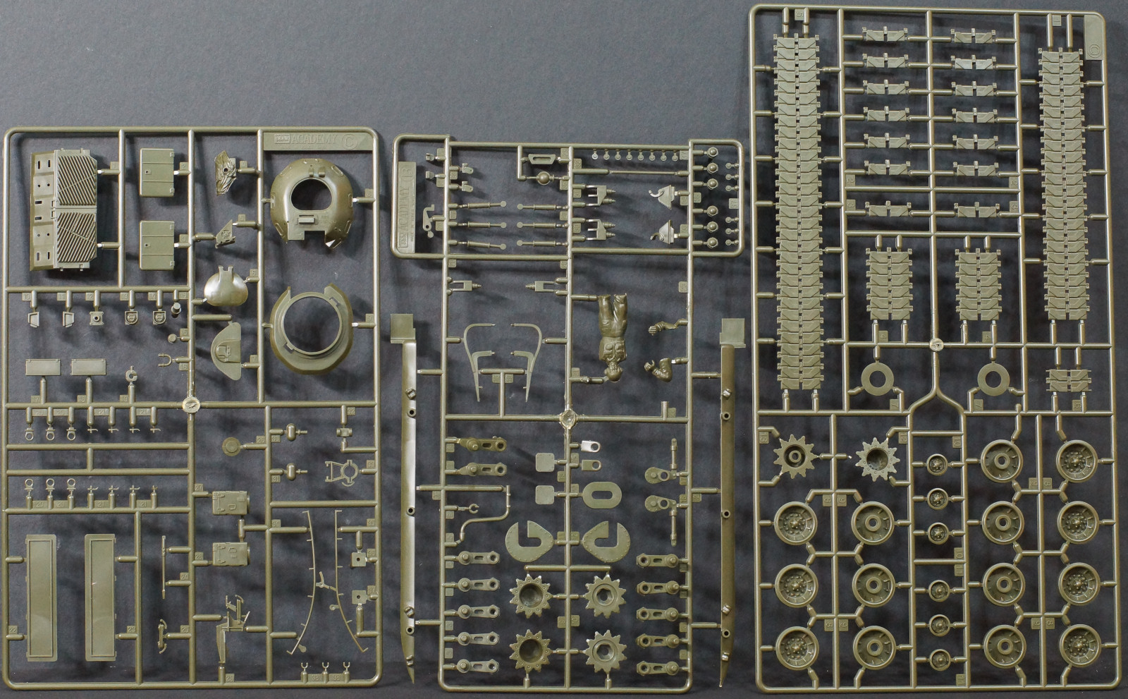 Academy 13296 1/35 M60A2 'Starship' Parts Image 04
