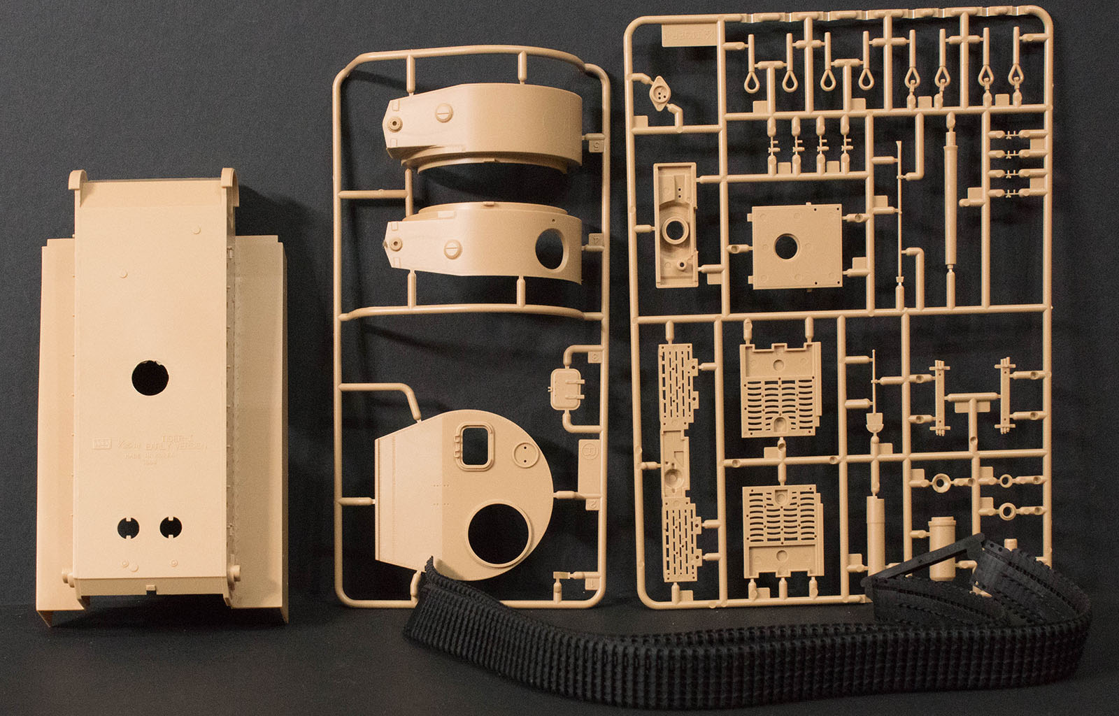Academy 13299 1/35 Tiger I Late Version Parts Image 01