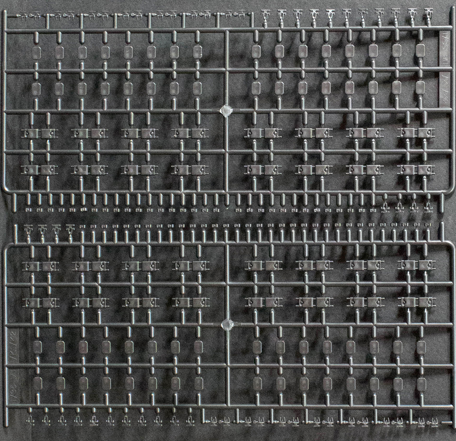 Academy 13511 1/35 K2 Black Panther ROK Army Parts Image 05