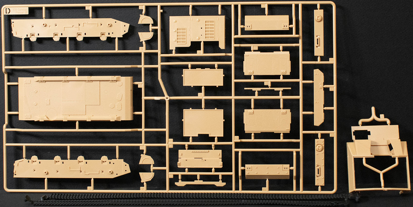 Academy 13522 1/35 Sturmgeschutz IV (early) Parts Image 01
