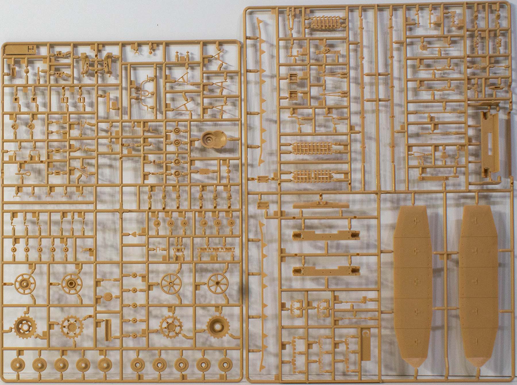 Academy 13528 1/35 Panzer IV Ausf.H late-production Parts Image 02