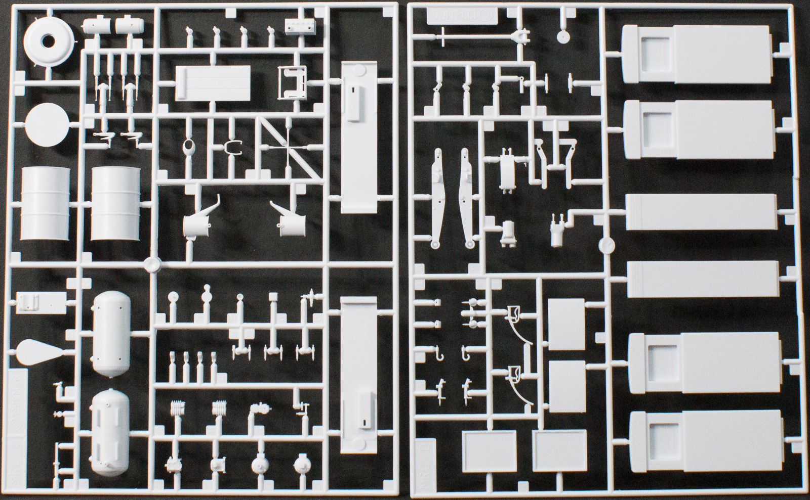 Academy 15122 1/24 Joe's Power Plus Service Station Parts Image 03
