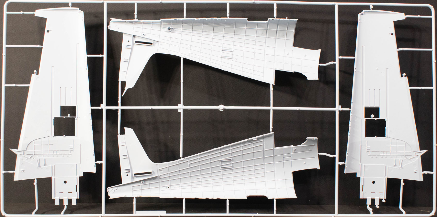 Airfix 19004 1/24 F6F-5 Hellcat Parts Image 02