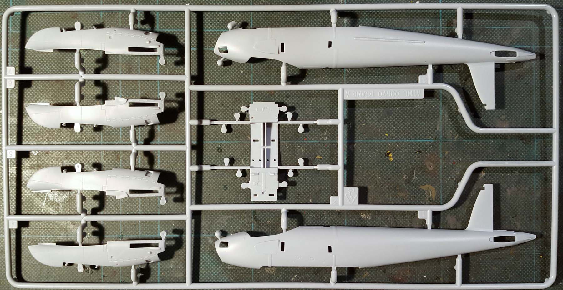 Airfix 4023 1/72 Mosquito B.XVI Parts Image 01