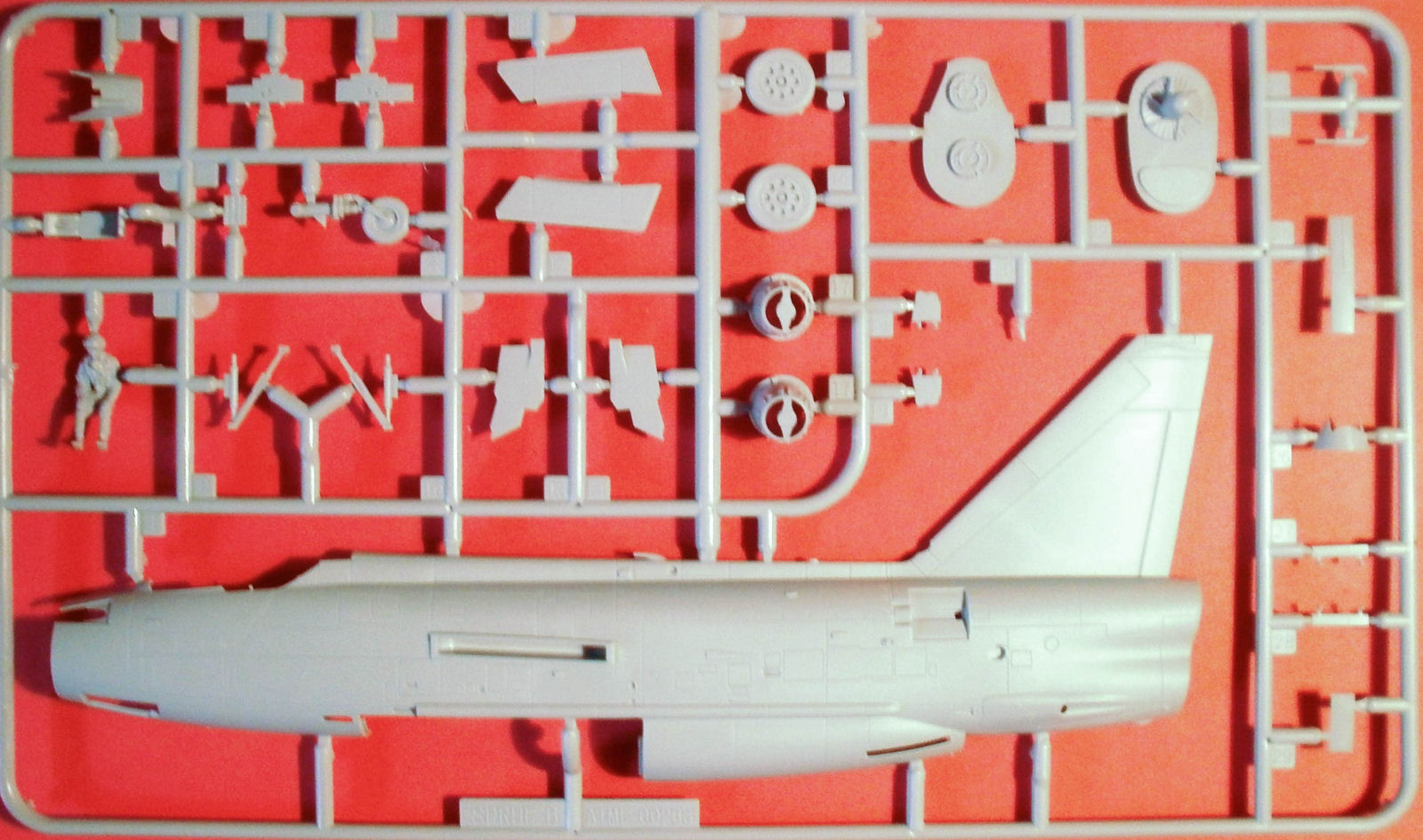 Airfix 5042 1/72 Lightning F.6 Parts Image 01