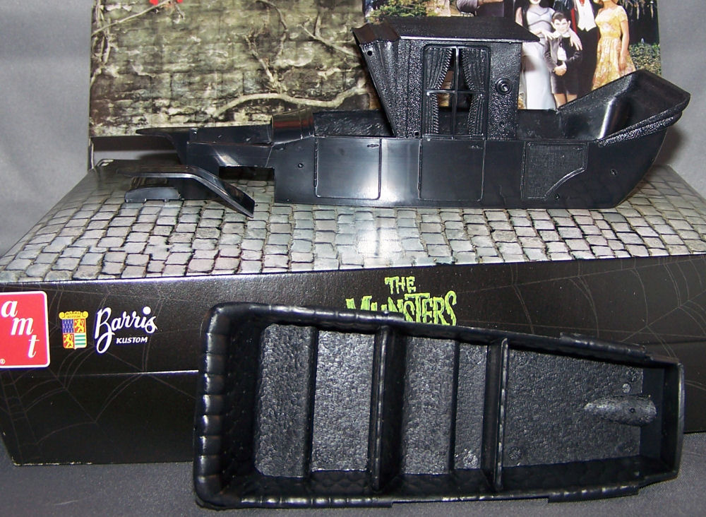AMT 0647 1/25 Munster Koach Parts Image 01