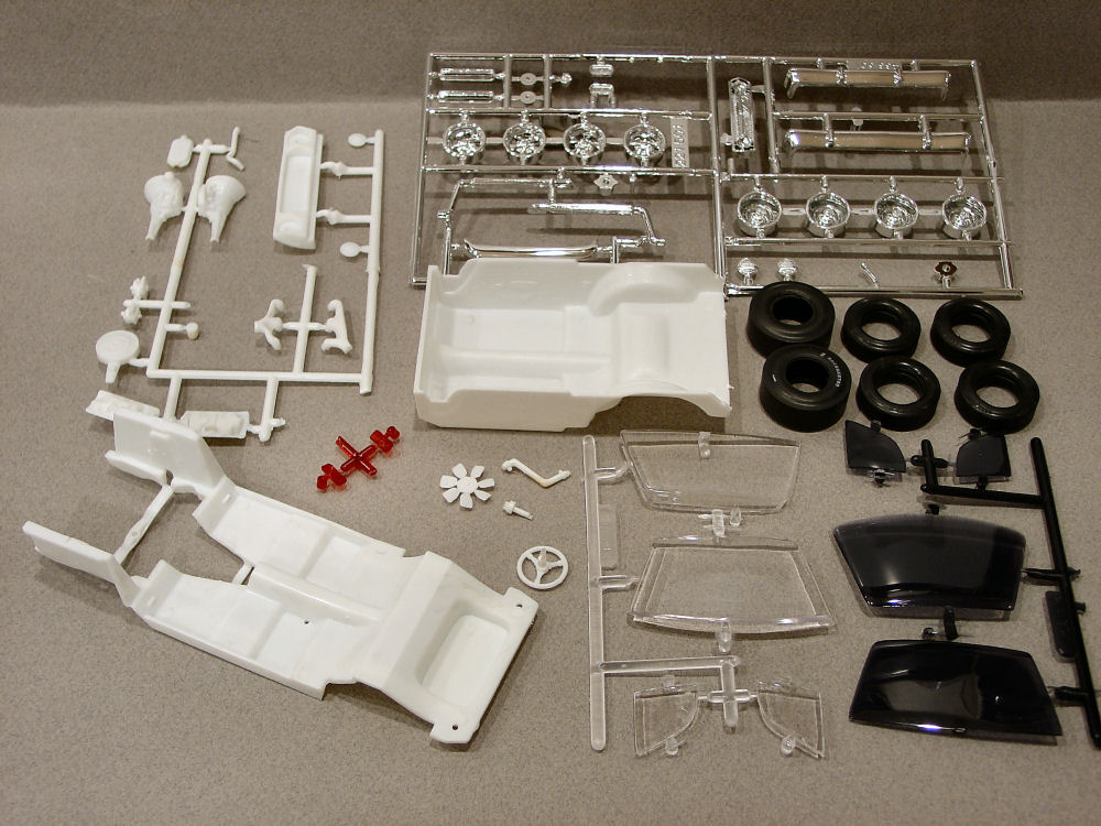AMT 0690 1/25 1976 Gremlin Parts Image 03