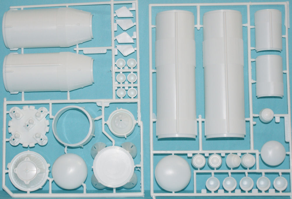 AMT 0700 1/200 Man in Space Parts Image 01