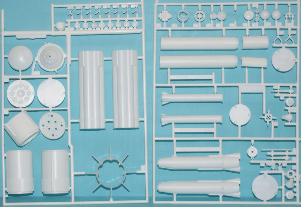 AMT 0700 1/200 Man in Space Parts Image 02
