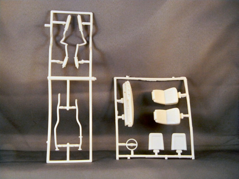 AMT 0703 1/25 1969 Hurst Olds Parts Image 05