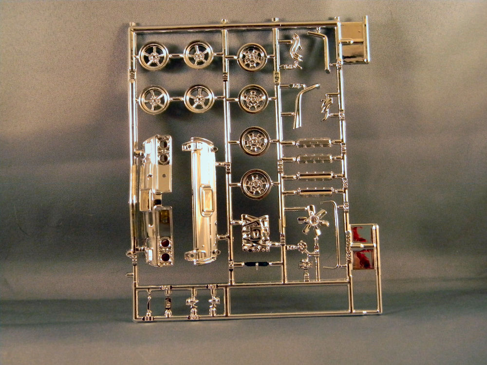 AMT 0703 1/25 1969 Hurst Olds Parts Image 06