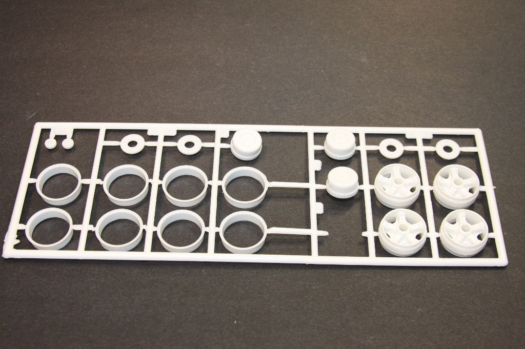 AMT 0724 1/25 White Western Star Parts Image 07