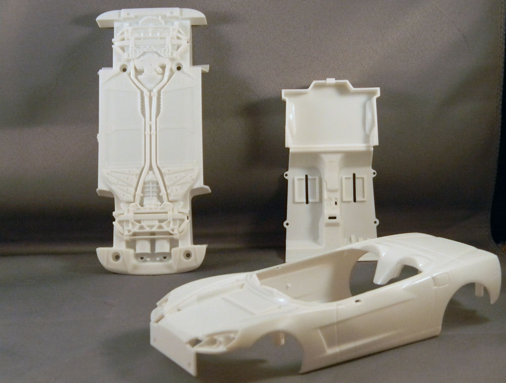 AMT 0733 1/25 2012 Chevy Corvette Convertible Parts Image 01
