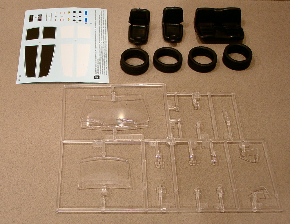 AMT 0742 1/25 2010 Camaro SS/RS Coupe Parts Image 04