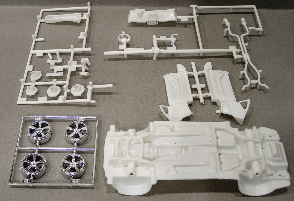 AMT 0742 1/25 2010 Camaro SS/RS Coupe Parts Image 03