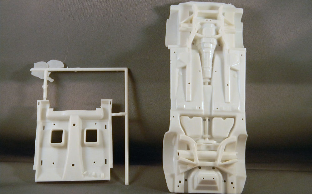 AMT 0757 1/25 2011 Chevy Camaro SS/RS Convertible Parts Image 03