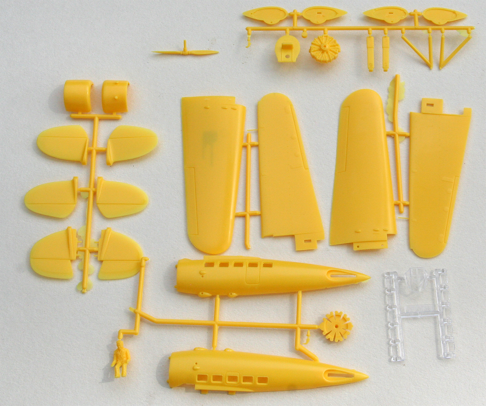 Shell Lockheed Vega AMT 0950 1/48 Lockheed Vega 'Shell Oil' Parts Image 01