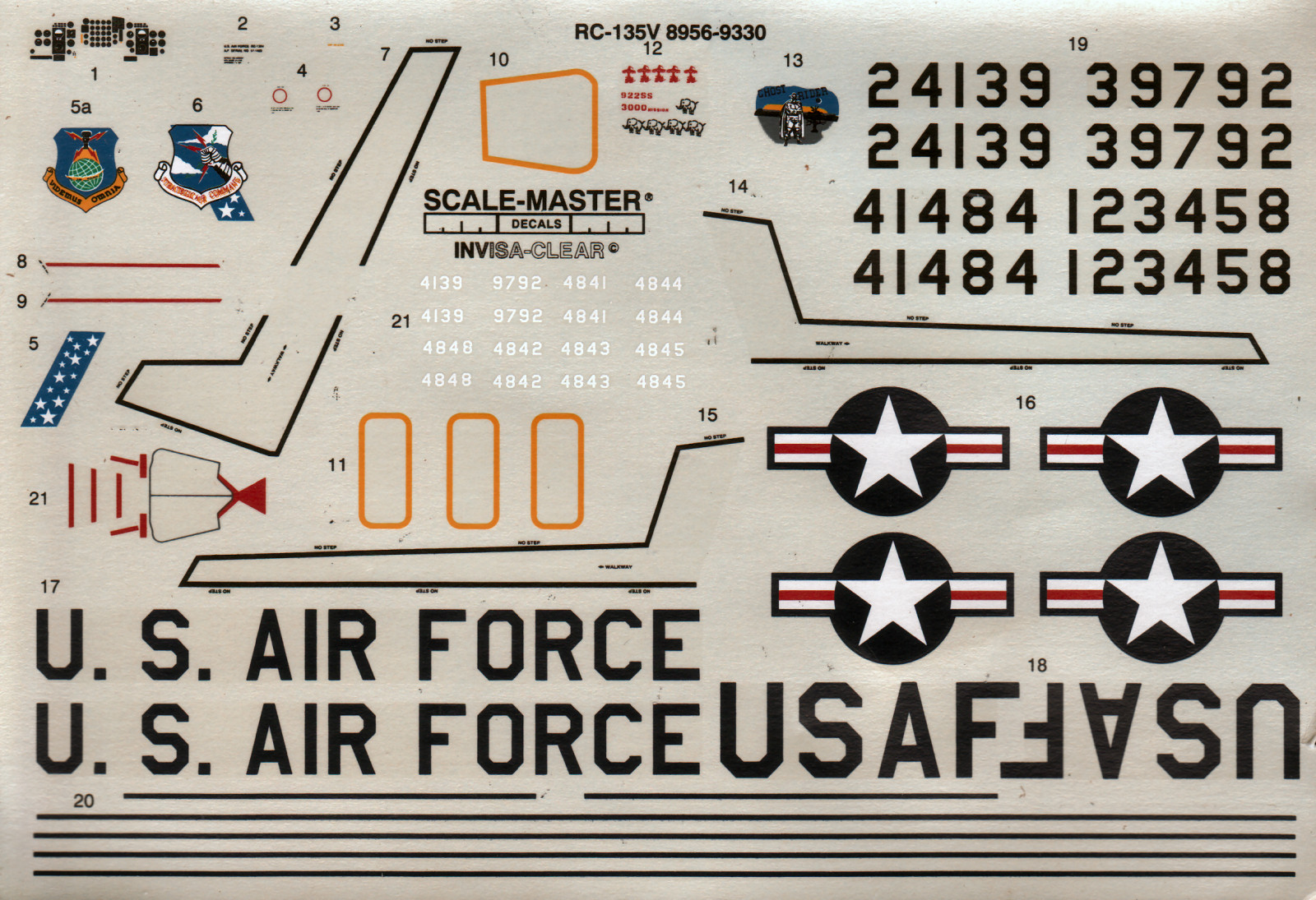 AMT 8956 1/72 RC-135V Strategic Recon Parts Image 03