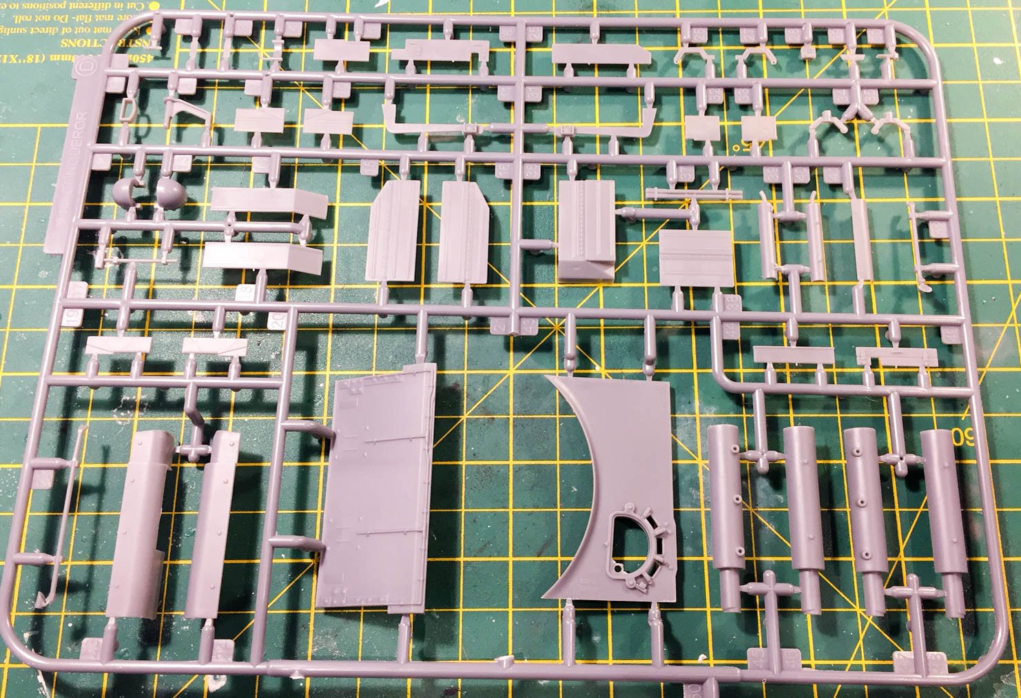 Amusing Hobby 35006 1/35 FV214 Conqueror Mk.I Parts Image 03