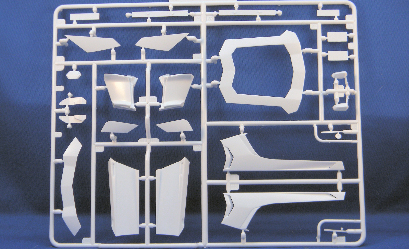 Aoshima 08669 1/24 Aventador LP700-4 Roadster First Look Image 03
