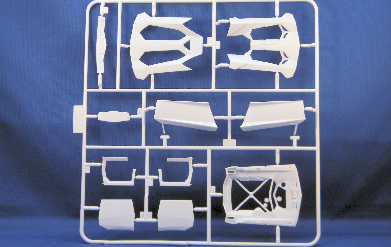 Aoshima 08669 1/24 Aventador LP700-4 Roadster First Look Image 06