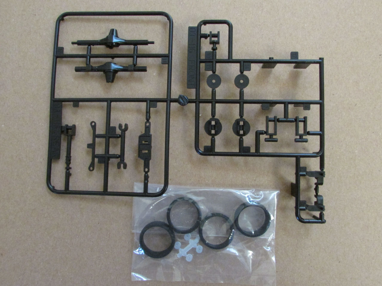 Aoshima 32800 1/24 1995 Toyota Hi-Lux Short Radical Custom Pickup First Look Image 05