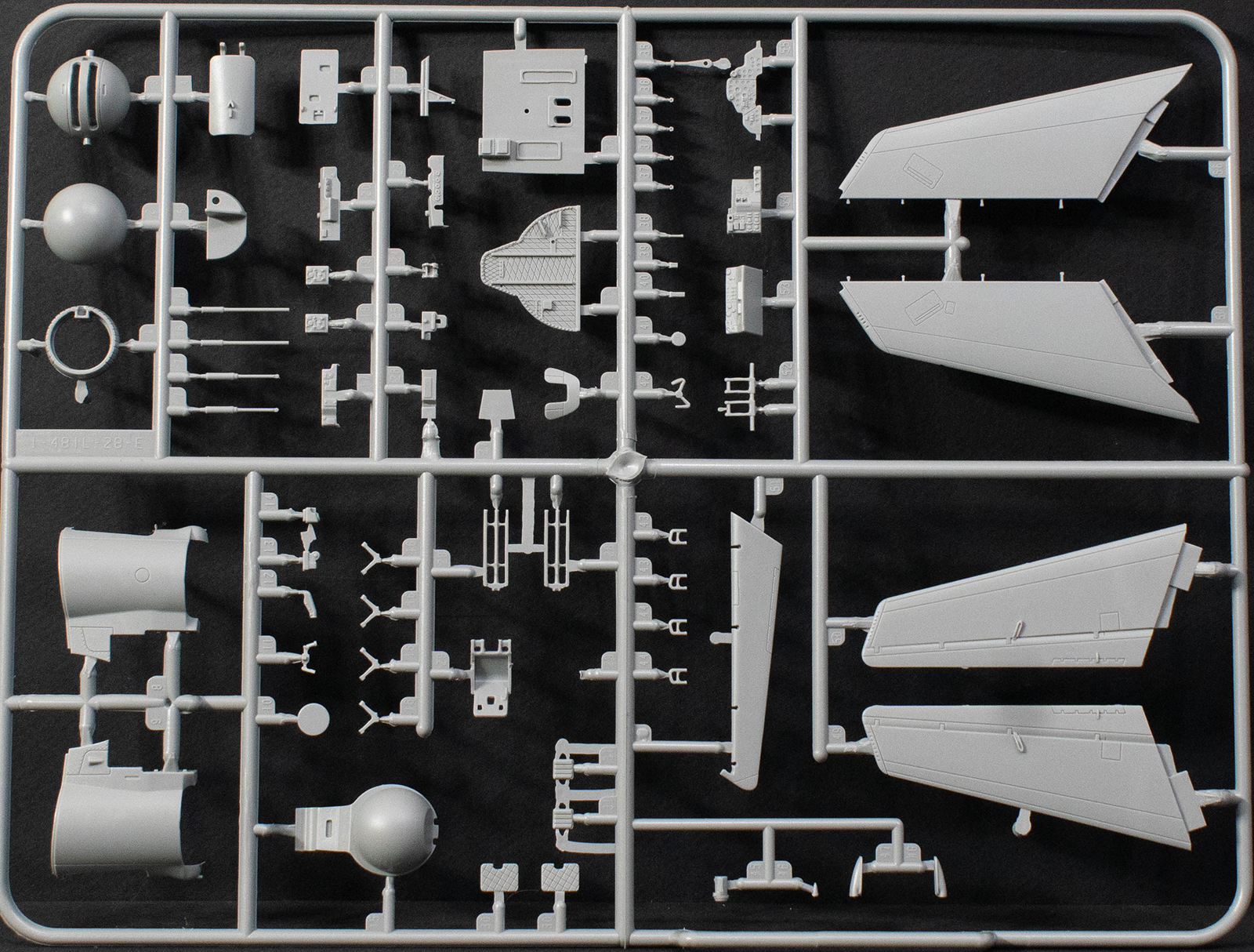 Bobcat 48006 1/48 Il-28T Beagle Kit First Look Image 04
