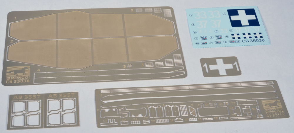 Bronco Models 35036 1/35 Hungarian 40/43M Zrinyi II 105mm Assault Gun Image 07