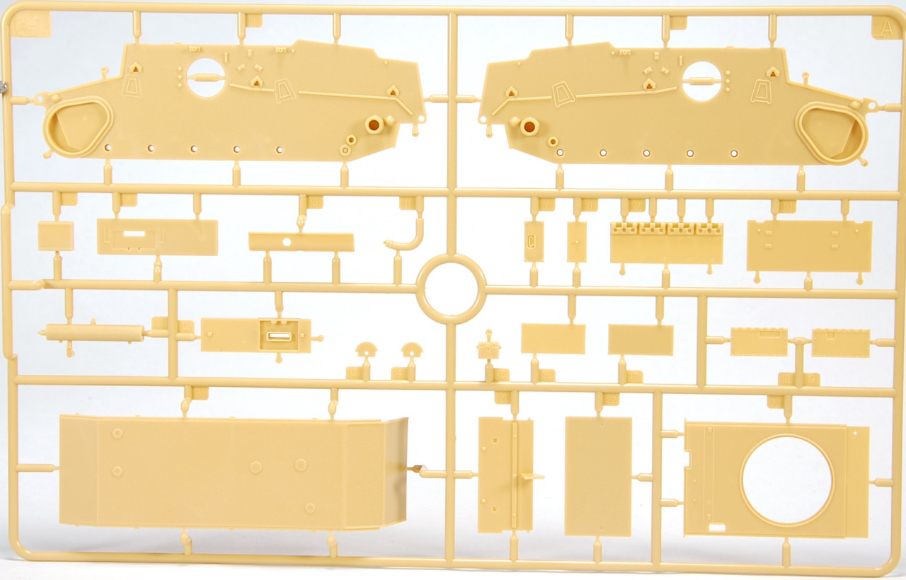 Bronco Models 35143 1/35 Panzerkampfwagen I Ausf.F (VK18.01) Image 02