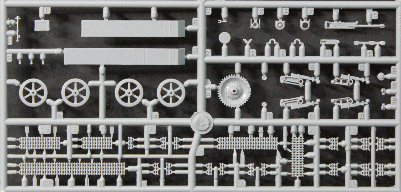 Combat Armour Models 35001 1/35 VCL Light Amphibious Tank A4E12 Early Parts Image 03