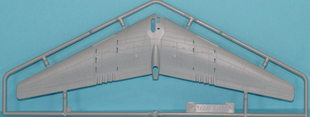 DML 2012 1/200 YB-49 Flying Wing Parts Image 01