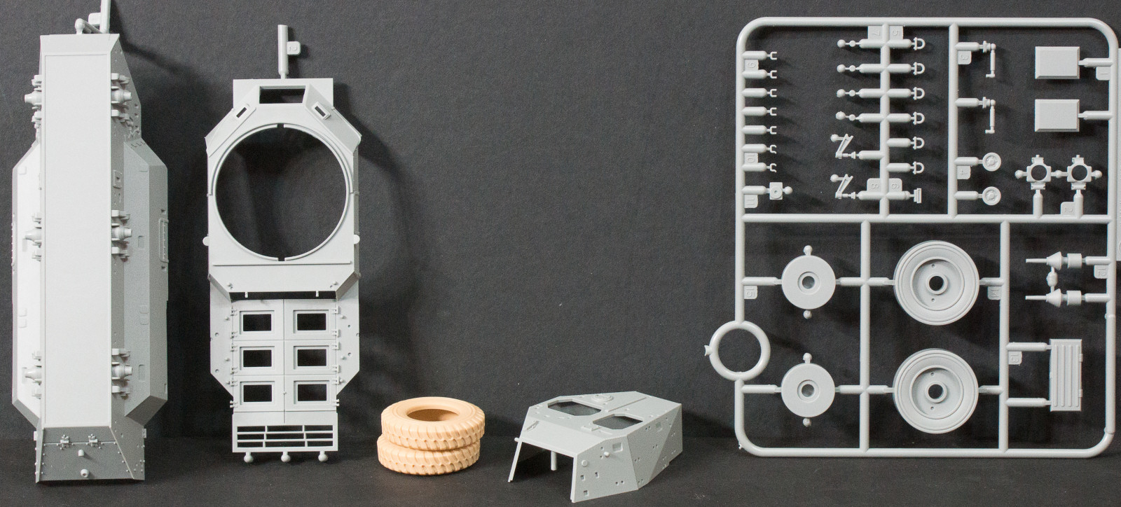 DML 3554 1/35 Saladin Mk.2 Armoured Car Parts Image 01