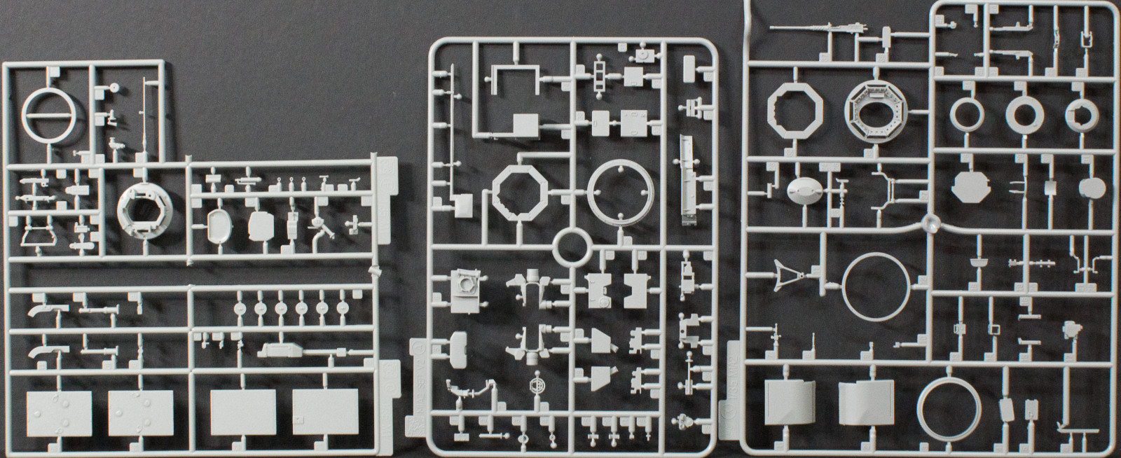 DML 3556 1/35 M1A2 SEP V2 Abrams Parts Image 03