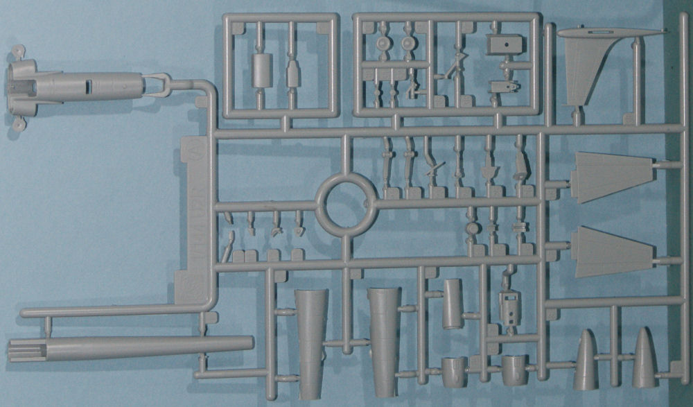 DML 4636 1/144 U-2R 'Dragon Lady' Parts Image 01