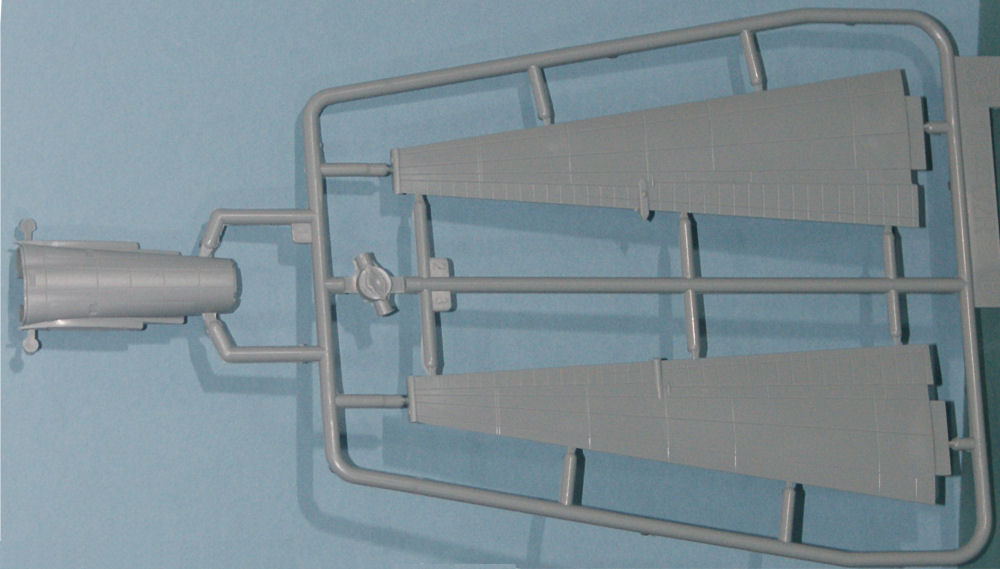 DML 4636 1/144 U-2R 'Dragon Lady' Parts Image 02