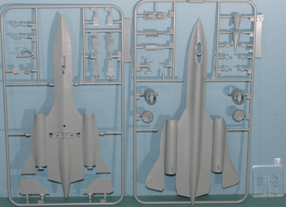 DML 4639 1/144 SR-71A Blackbird Parts Image 01