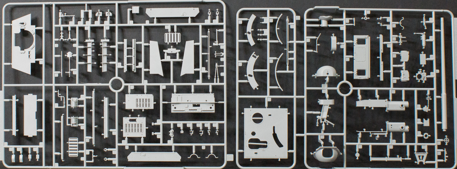 DML 6369 1/35 Jagdpanzer IV L/48 w/Zimmerit Parts Image 02