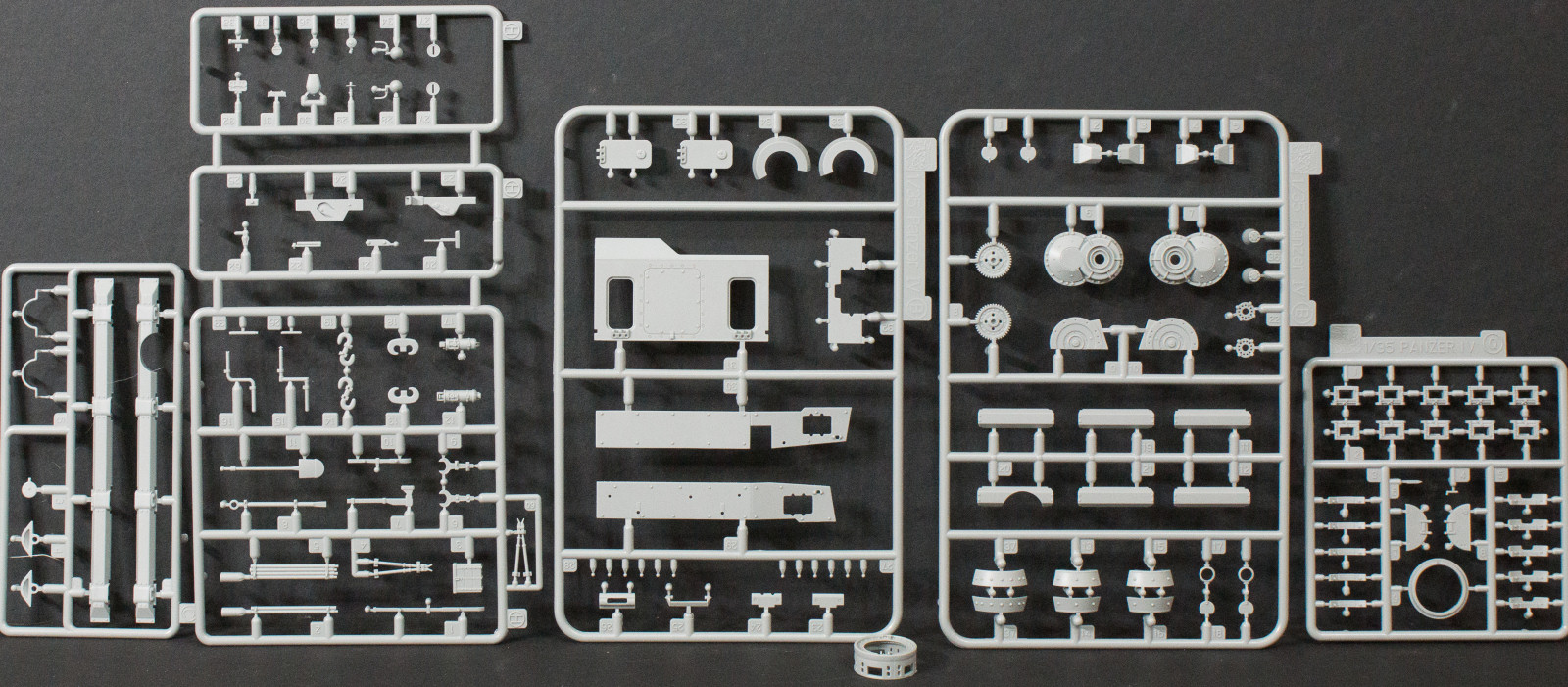 DML 1/35 Panzer IV Ausf.D w/5cm KwK L/60 Parts Image 06