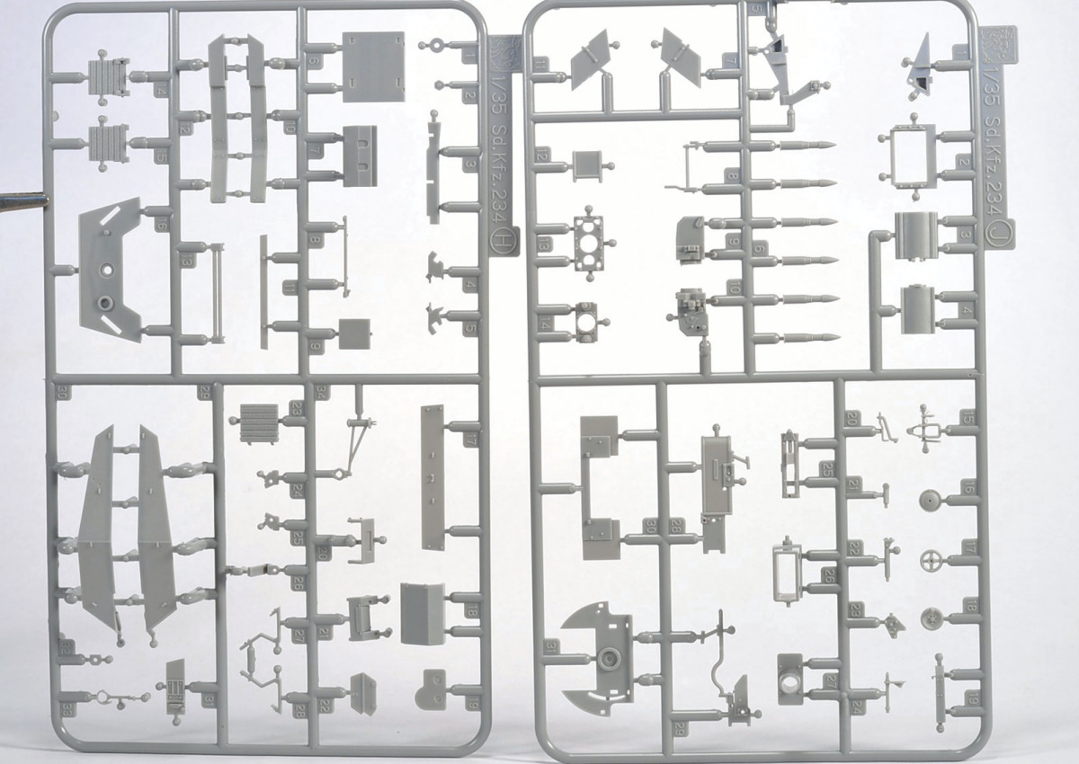 DML 6786 1/35 Sd.Kfz.234/3 mit 7.5cm KwK Image 03