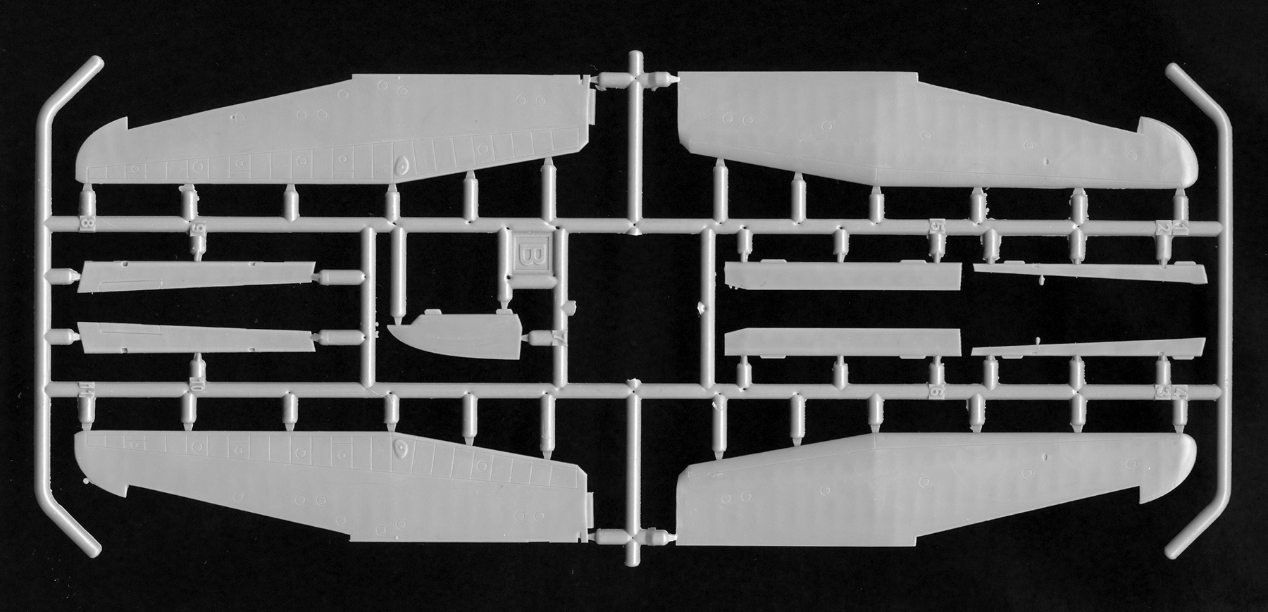 Dora Wings 72023 1/72 Westland Lysander Mk.III (SD) Parts Image 02