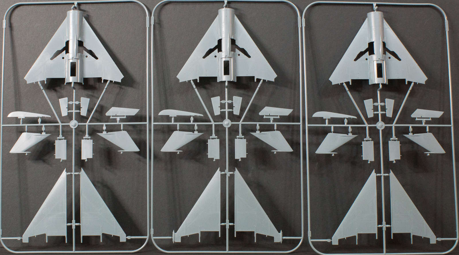 Eduard 1187 1/48 Stribrne Sipy First Look Image 02