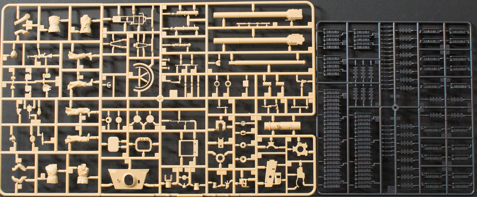 Eduard 3715 1/35 Pz.Kpfw.VI Ausf.B Tiger II First Look Image 04