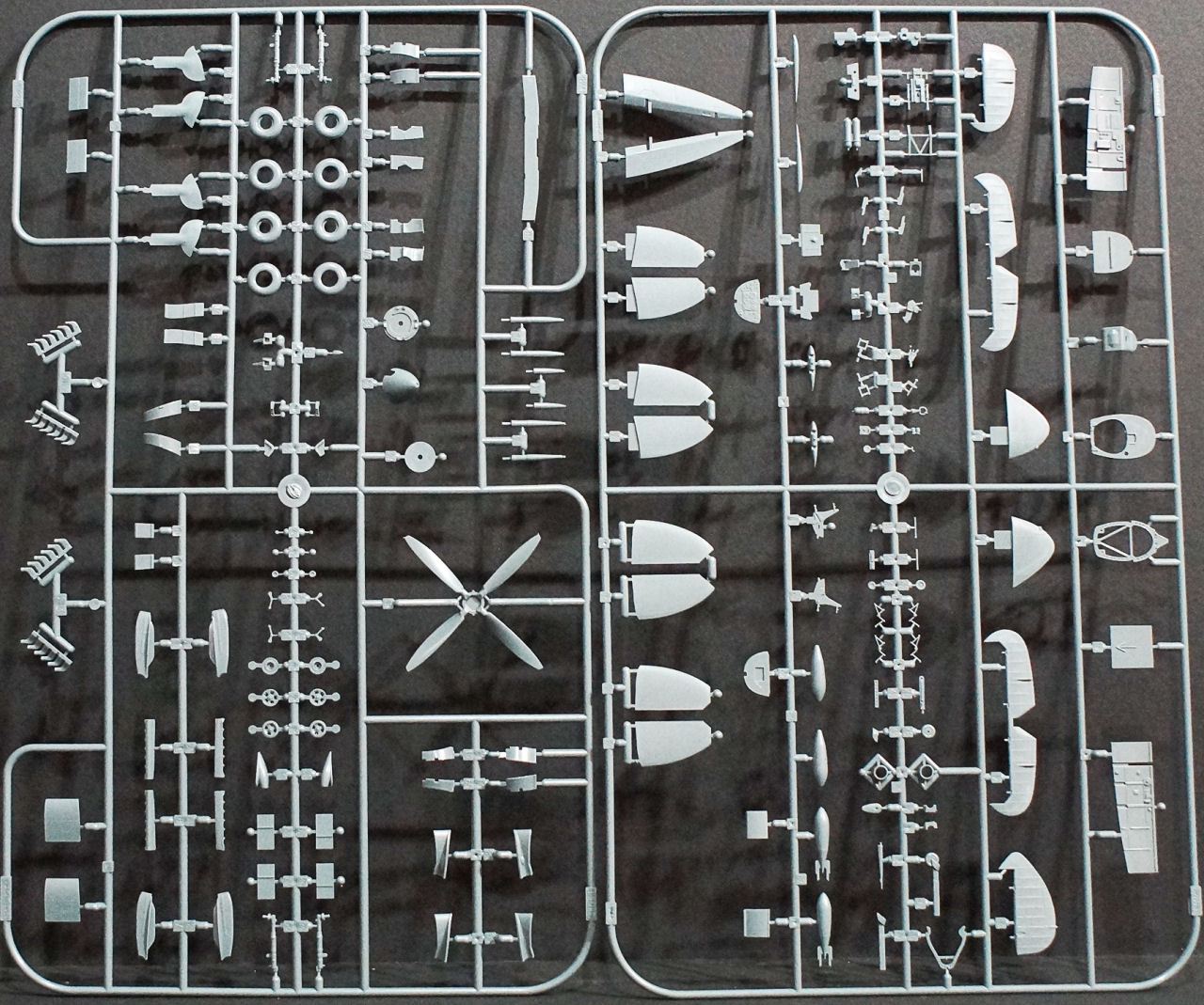 Eduard R008 1/48 Spitfire Mk.IX Royal Class Image 03
