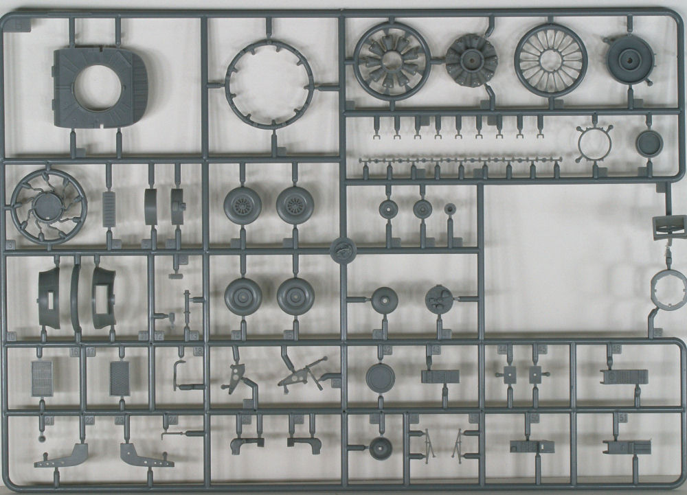 Gallery Models 64101 1/48 H-34 Review Image 04
