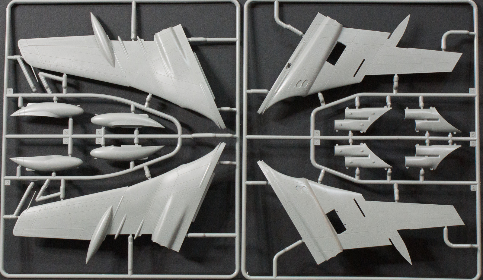 Great Wall Hobbies 1004 1/144 Victor B.2 Parts Image 02