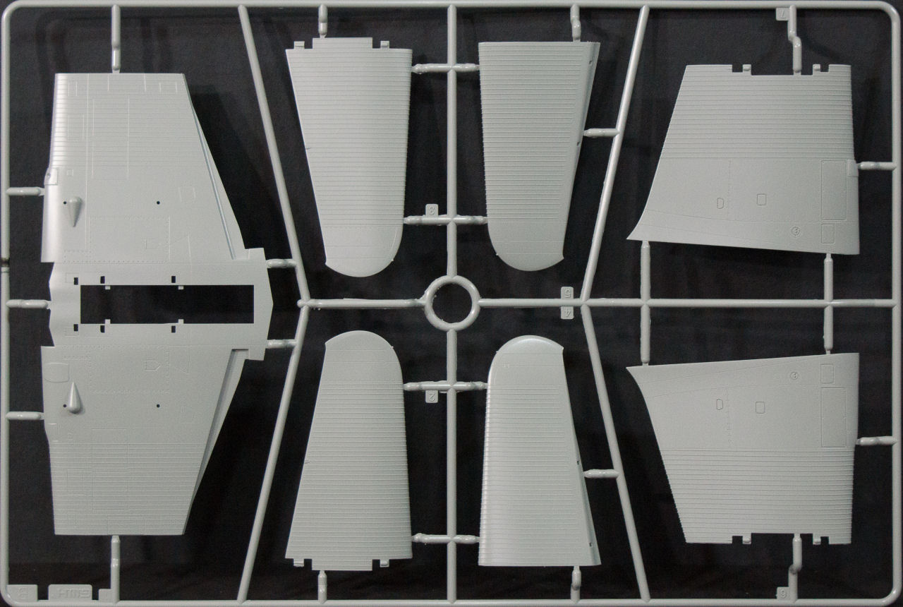 Great Wall Hobby 4812 1/48 TBD-1A Devastator Floatplane Parts Image 02