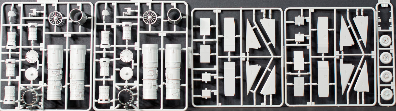 Great Wall Hobby 4815 1/48 F-15B/D Eagle Parts Image 04