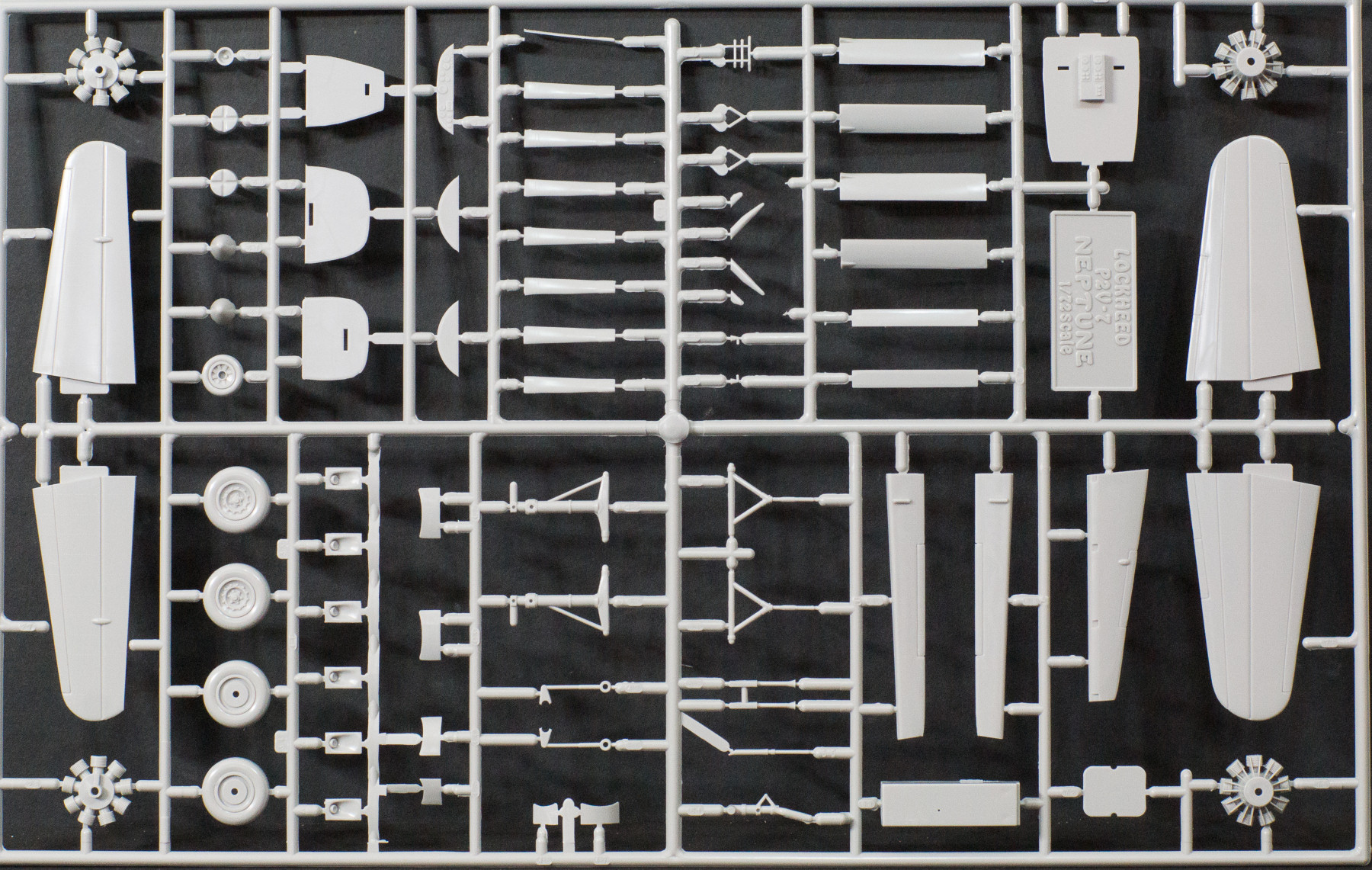 Hasegawa 02150 1/72 P2V-7 Neptune VSA Kit First Look Image 03
