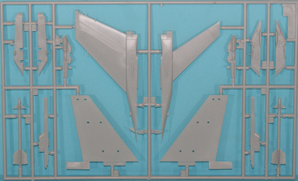 Hasegawa Maquette Avion 07244 F-16F Block 60 Fighting Falcon UAE Air Force 148 4967834072442